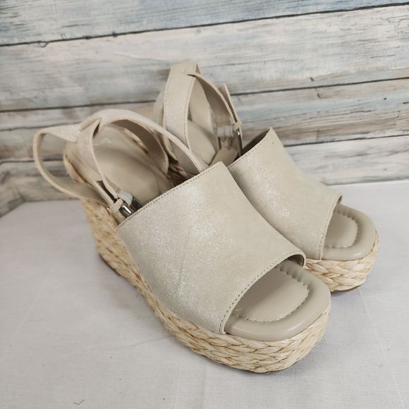 Marc Fisher Ltd Woman's Heels Nelly Size 9 Chamois Sparkle Wedge Heels - Picture 5 of 16